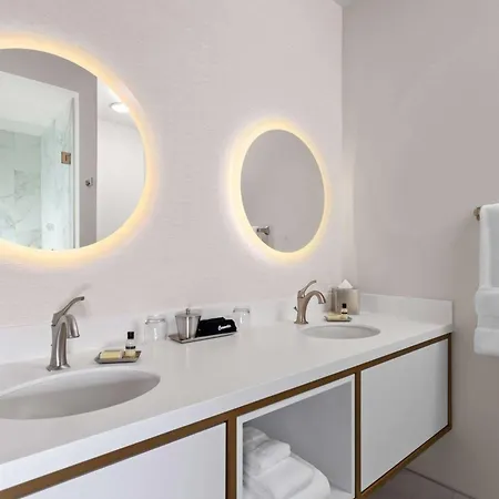 Legacy Hotel, Trademark Collection By Wyndham Green Bay Esterno foto
