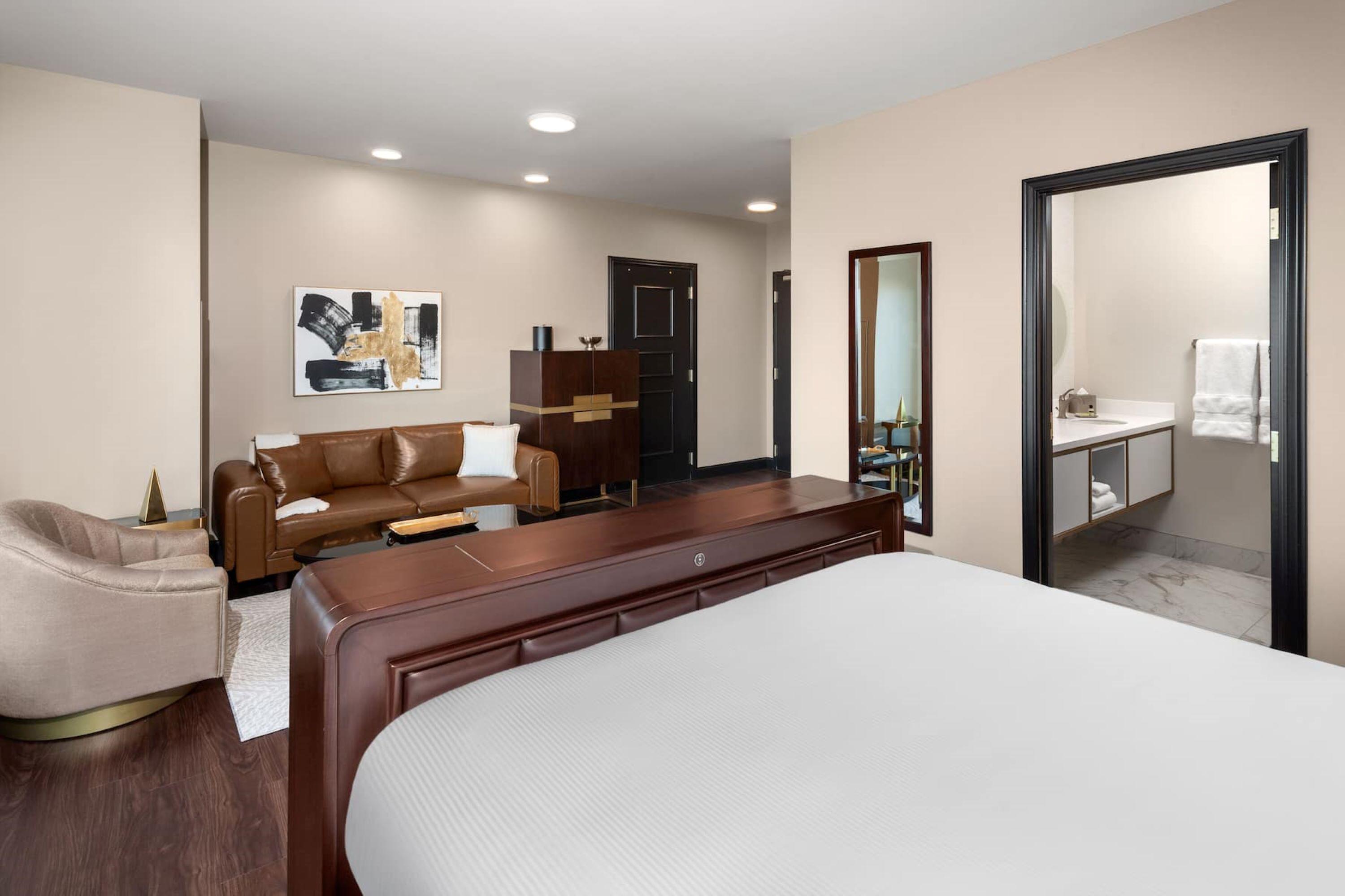 Legacy Hotel, Trademark Collection By Wyndham 3*